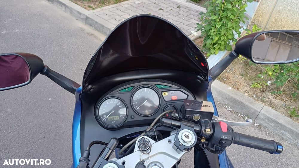 Suzuki GSX 600F - 5