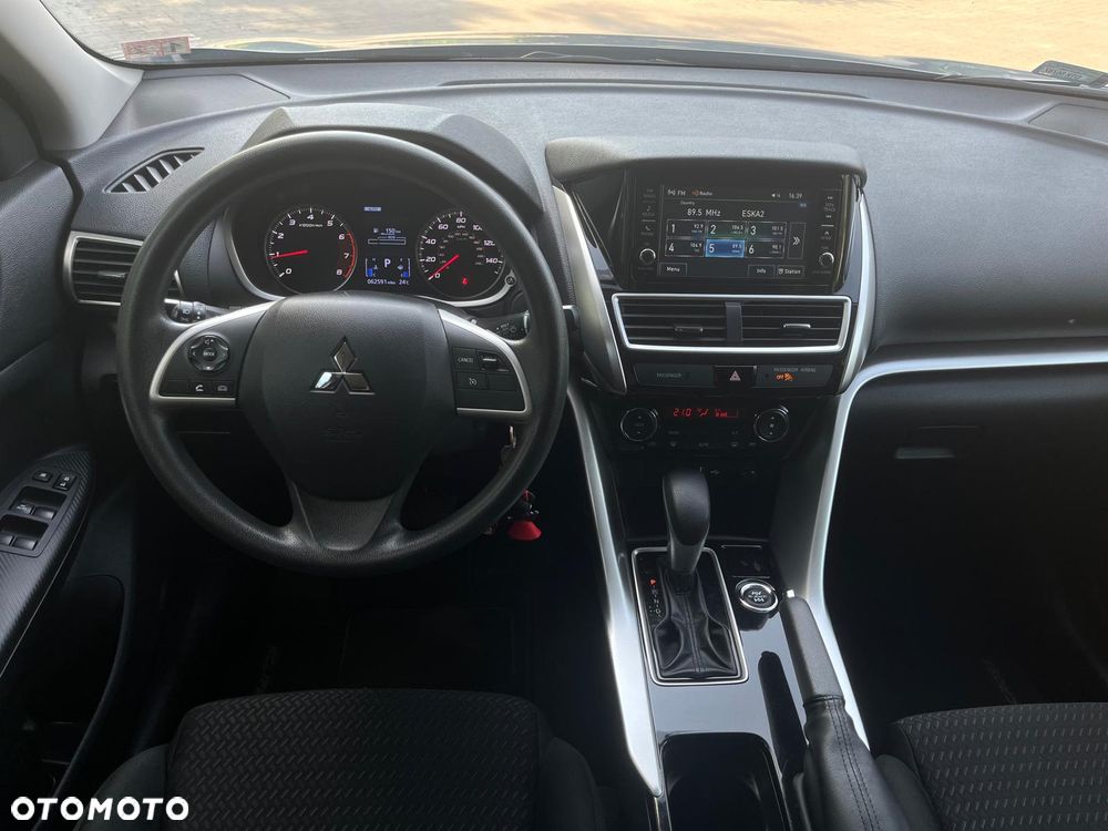 Mitsubishi Eclipse Cross - 12