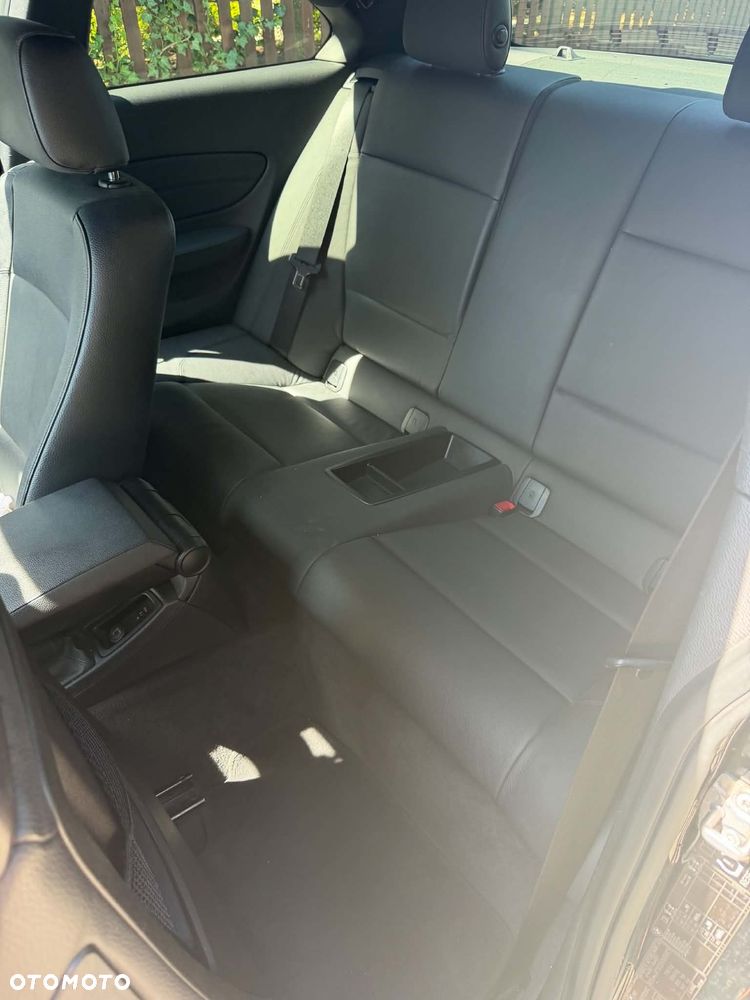 BMW Seria 1 118d DPF - 10