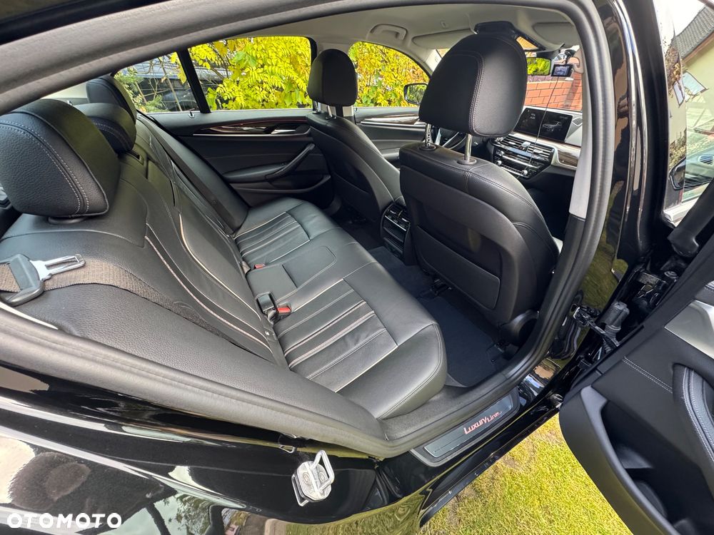 BMW Seria 5 520d Luxury Line - 13