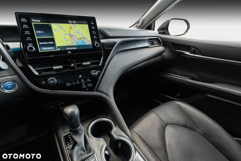 Toyota Camry 2.5 Hybrid Comfort CVT - 17