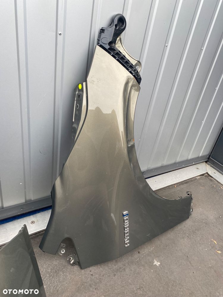 Toyota Corolla E21 E210 SEDAN  Hybrid HYBRYDA 2020r Kompletny przód MASKA BŁOTNIK LAMPA przednia REFLEKTOR LAMPY ZDERZAK pas przedni chłodnice KOMPLETNY CAŁY PRZÓD pokrywa silnika E 210 E 21 - 18