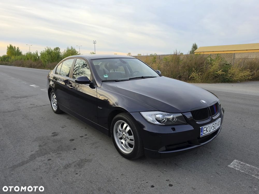 BMW Seria 3 318i - 8