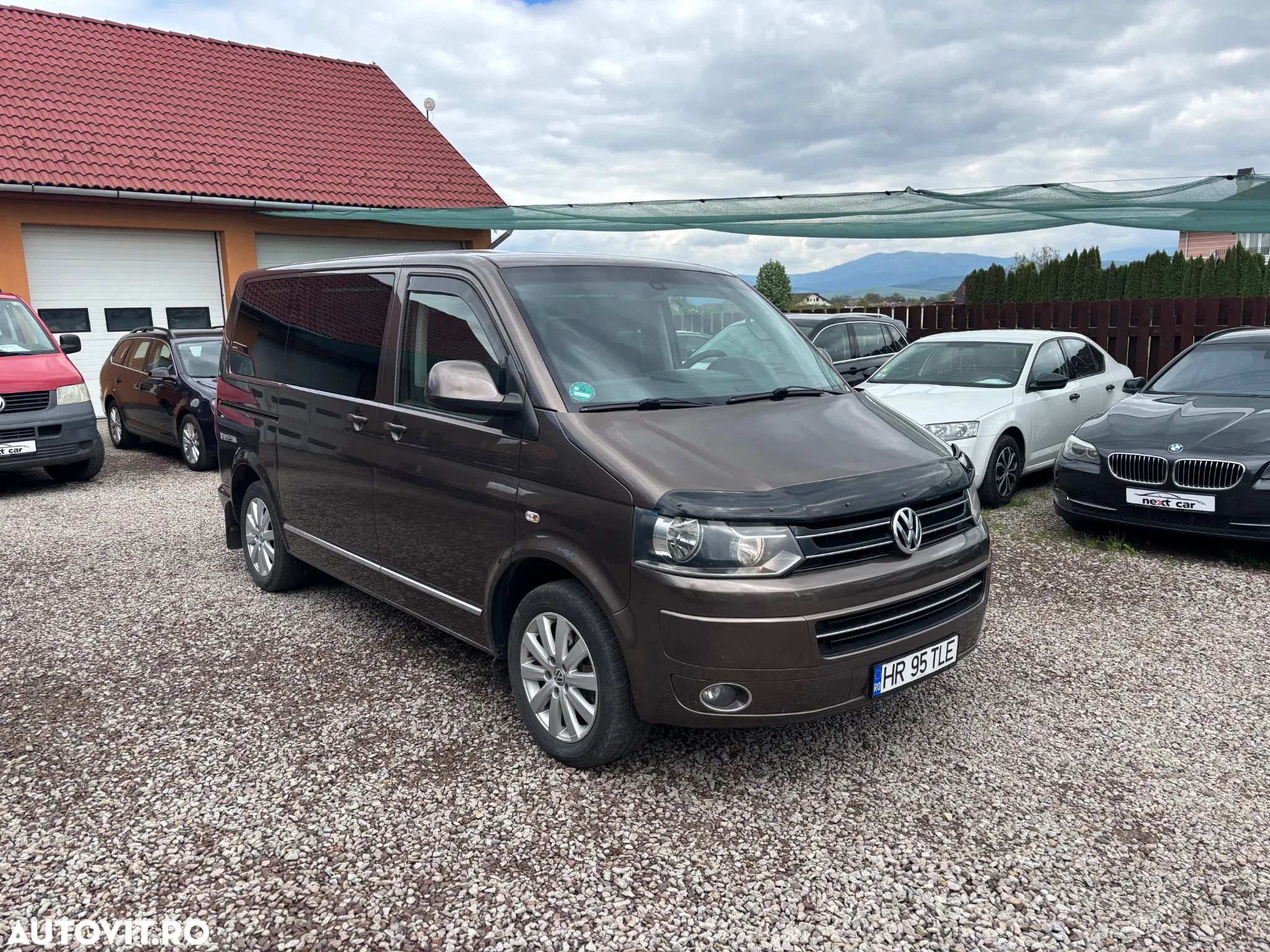 Volkswagen Multivan - 1
