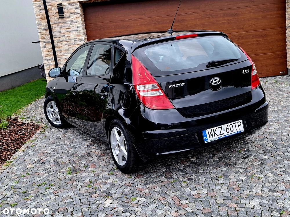 Hyundai i30 1.4 Classic + World Cup - 4