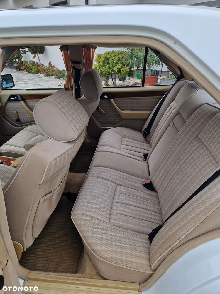 Mercedes-Benz W124 (1984-1993) - 7