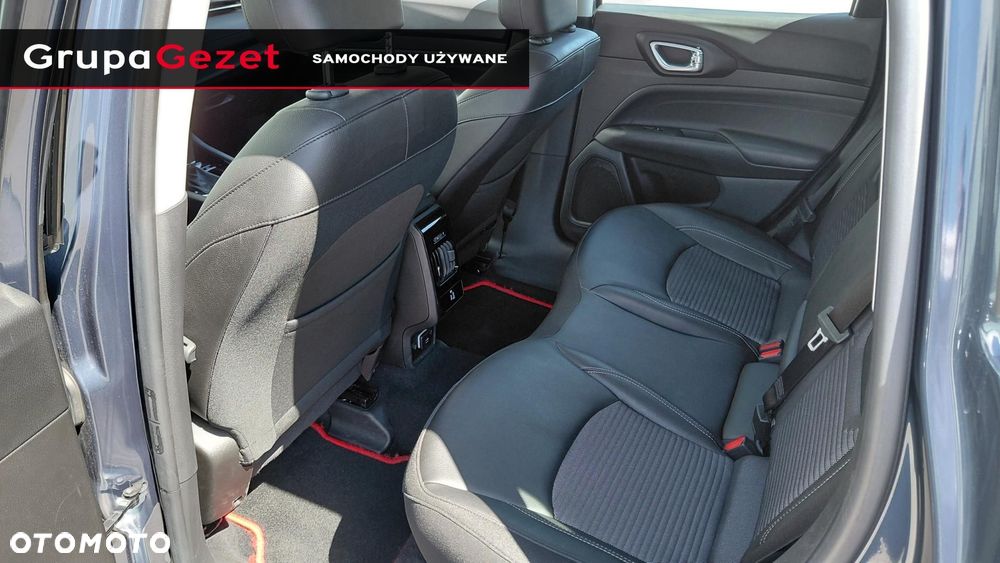 Jeep Compass - 12