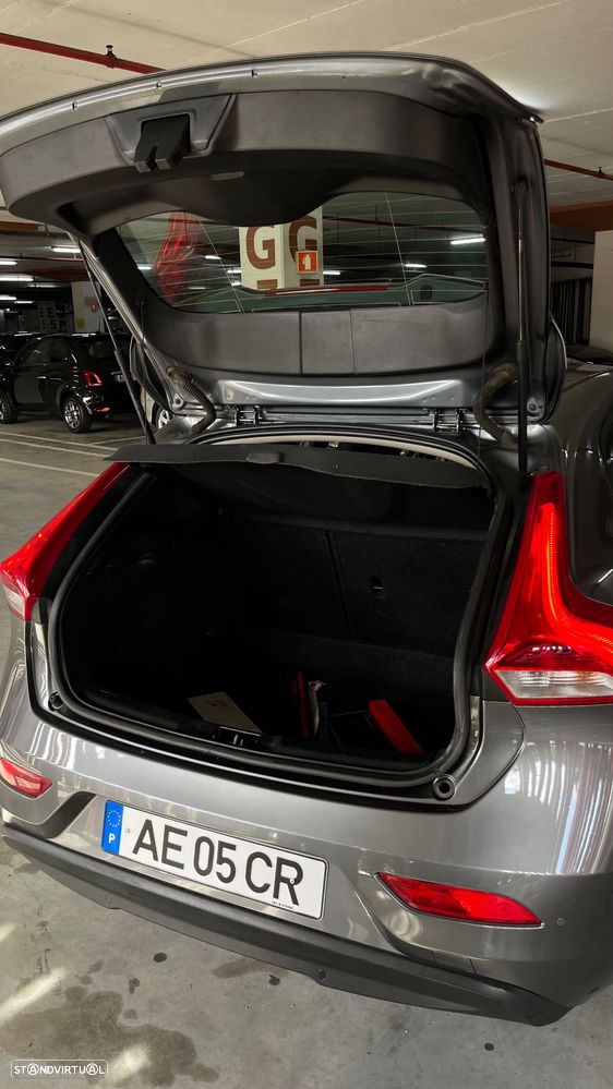 Volvo V40 D2 - 21