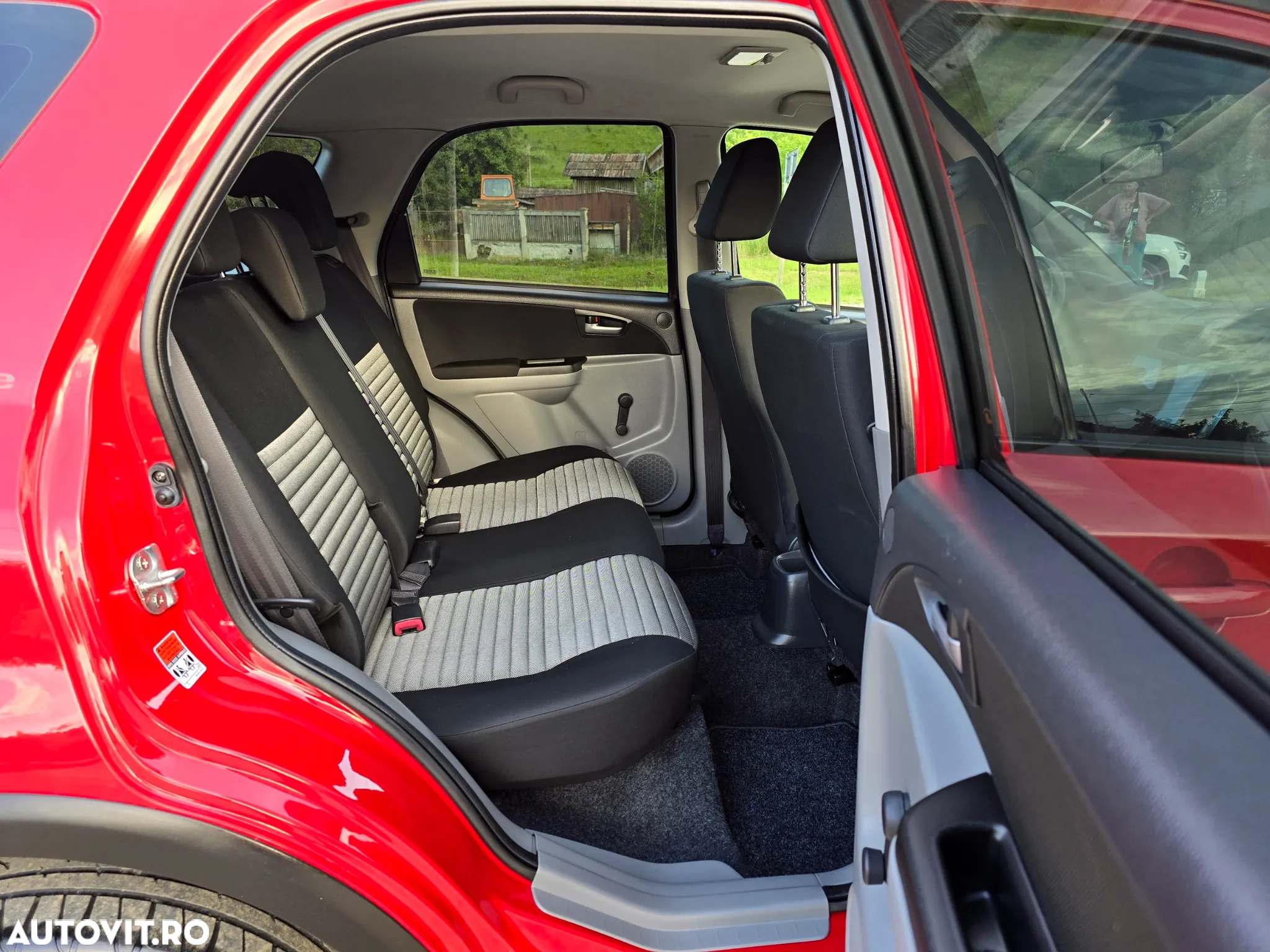 Suzuki SX4 2.0 DDIS 4x4 Style - 32