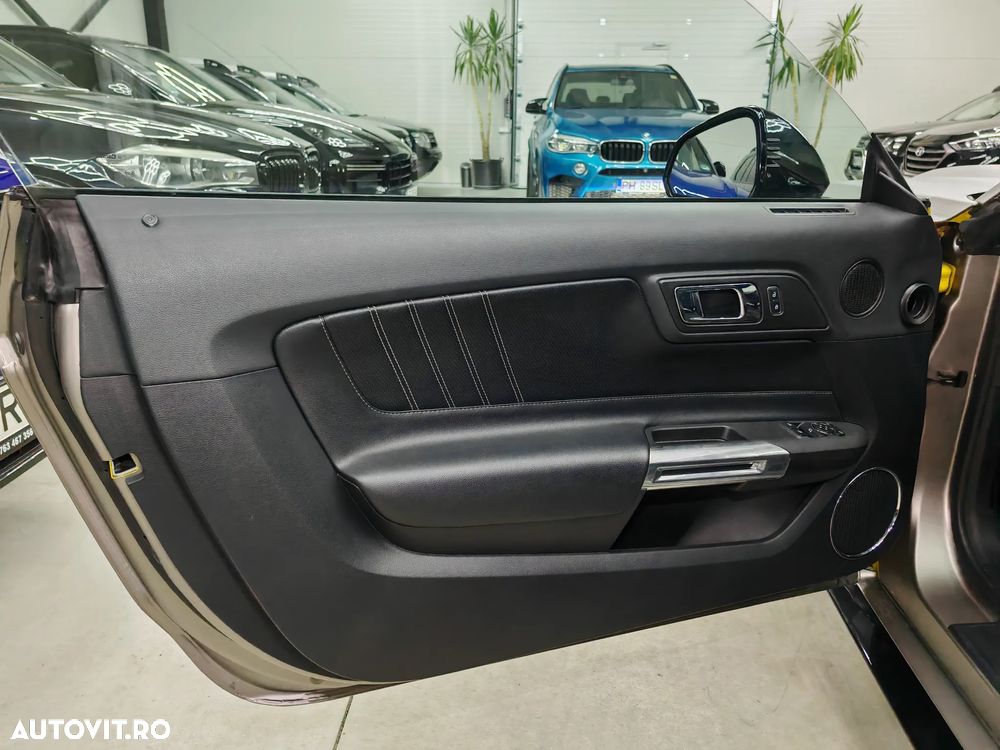 Ford Mustang 2.3 EcoBoost Aut. - 24