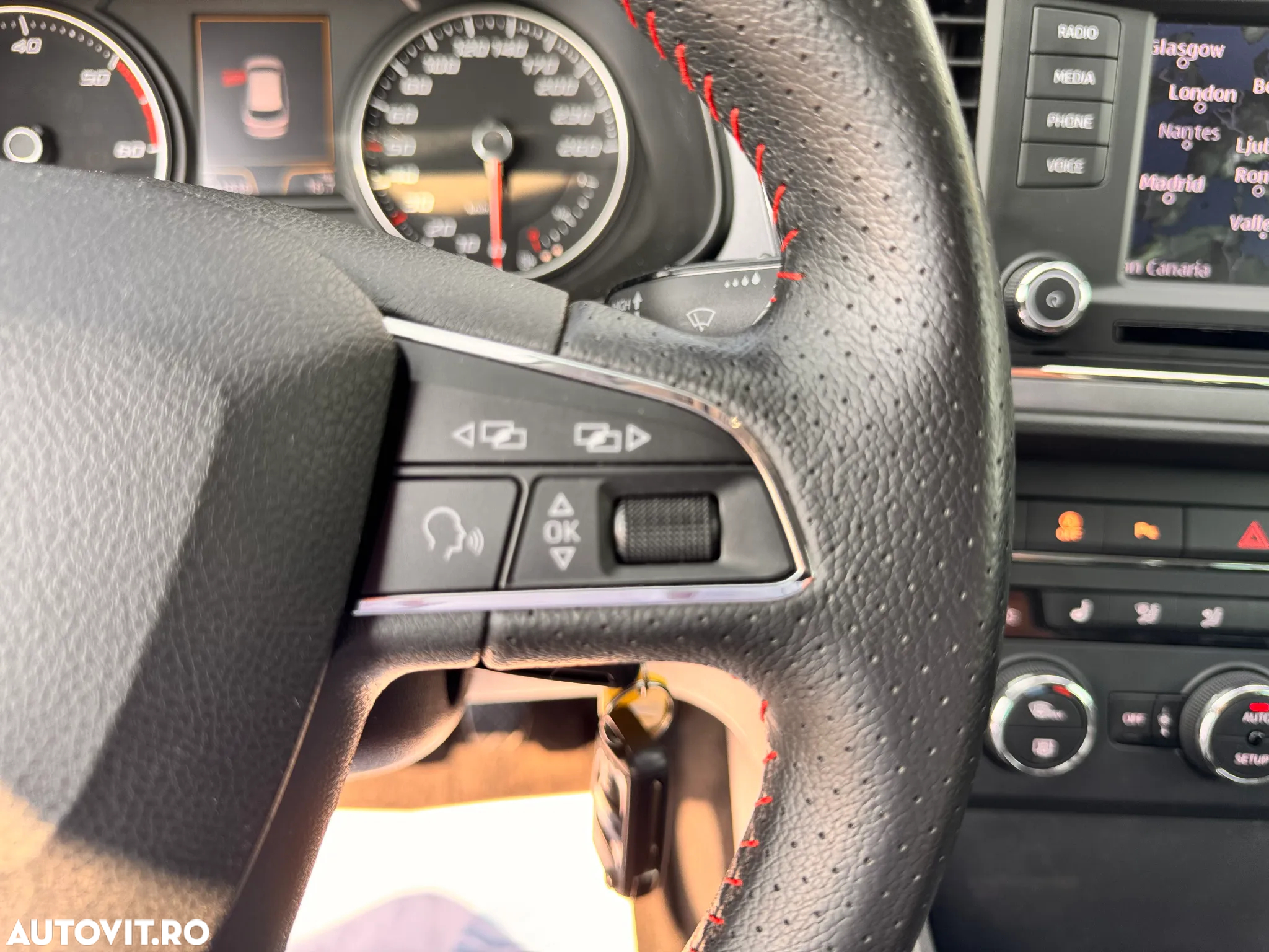 Seat Leon ST 2.0 TDI Start&Stop 4DRIVE FR - 39