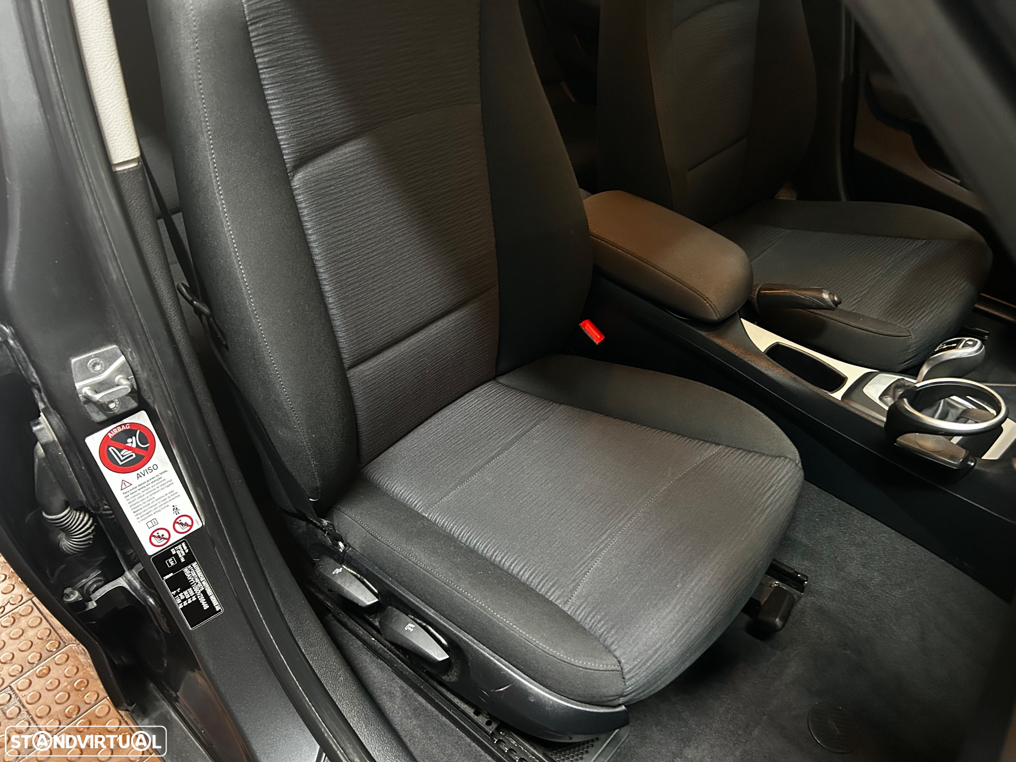 BMW X1 16 d sDrive Auto - 27