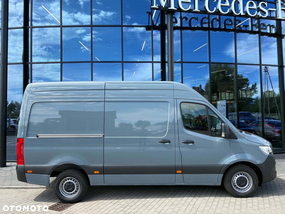 Mercedes-Benz Sprinter - 5