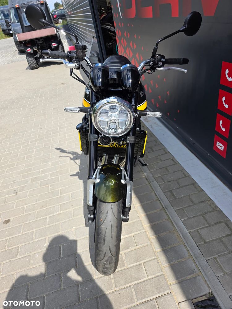 Kawasaki Z 900 RS - 16