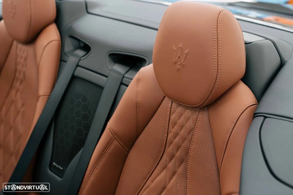 Maserati Grancabrio 3.0 V6 Trofeo - 12