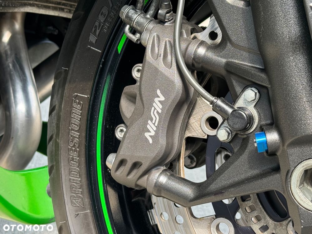 Kawasaki ZZR - 32