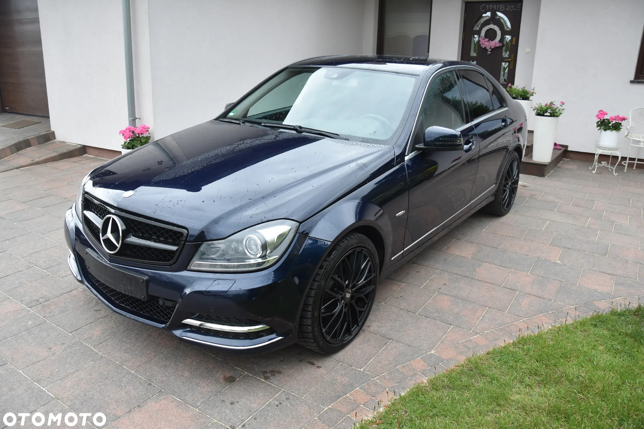 Mercedes-Benz Klasa C 200 CGI BlueEff Avantgarde - 5
