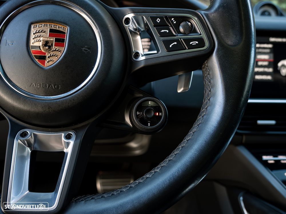 Porsche Cayenne Coupé Turbo S E-Hybrid - 37