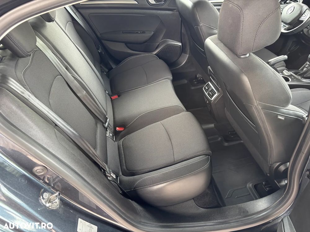 Renault Megane TCe GPF Zen - 36
