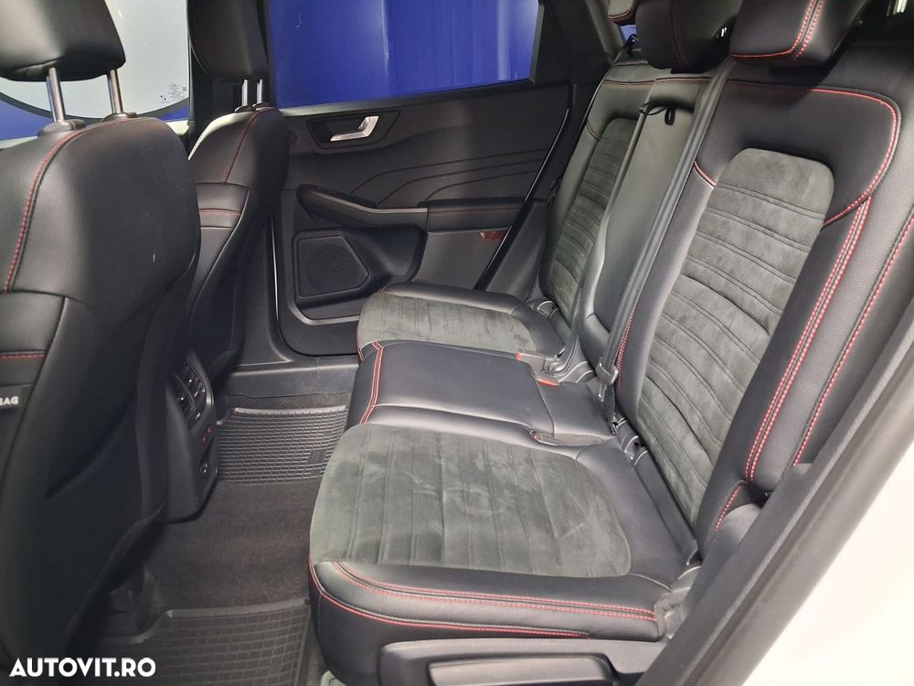 Ford Kuga - 27
