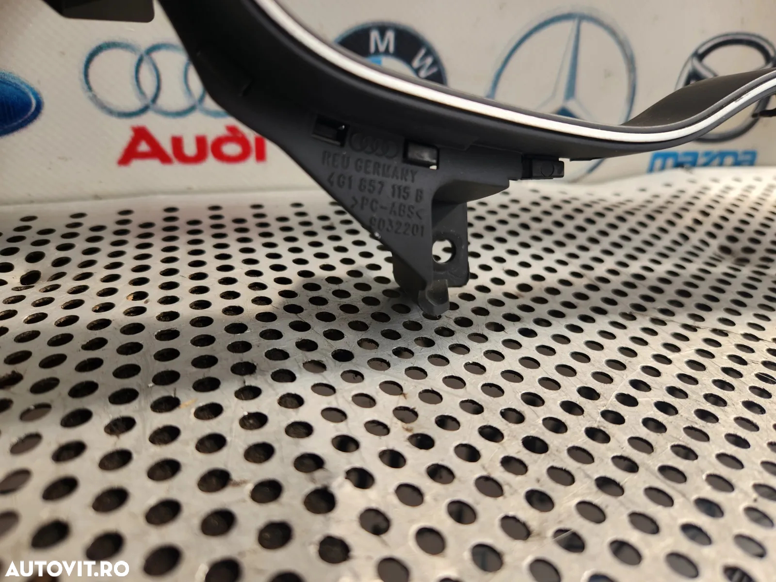 Ornament Rama Ceasuri Bord Audi A6 C7 Dezmembrez Audi A6 C7 Volan Stanga - Dezmembrari Arad - 6