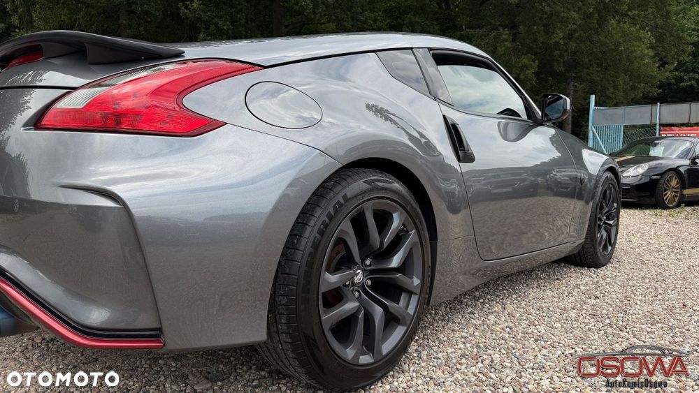 Nissan 370 Z - 36