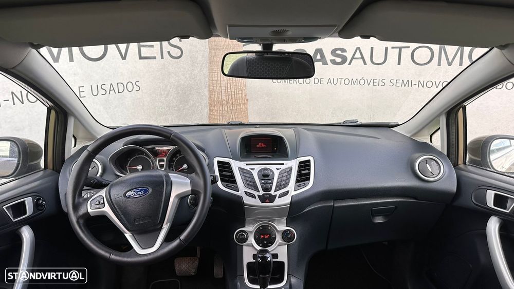 Ford Fiesta 1.4 Titanium Aut. - 25