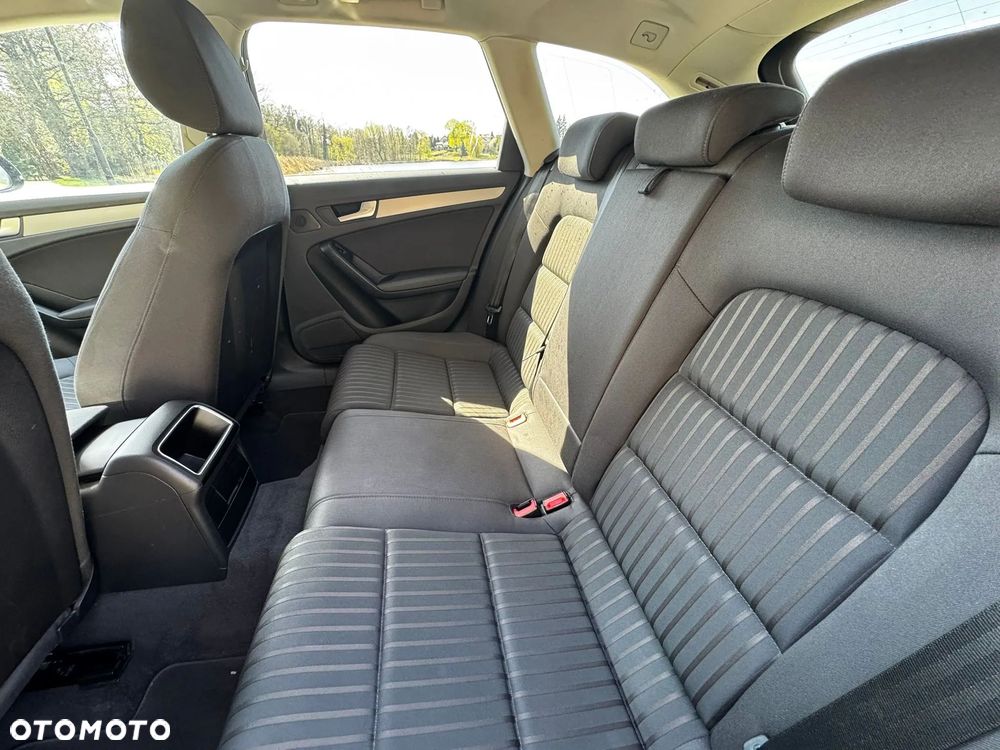 Audi A4 Avant - 11