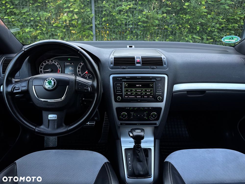Skoda Octavia 2.0 TDI CR DPF DSG RS - 37