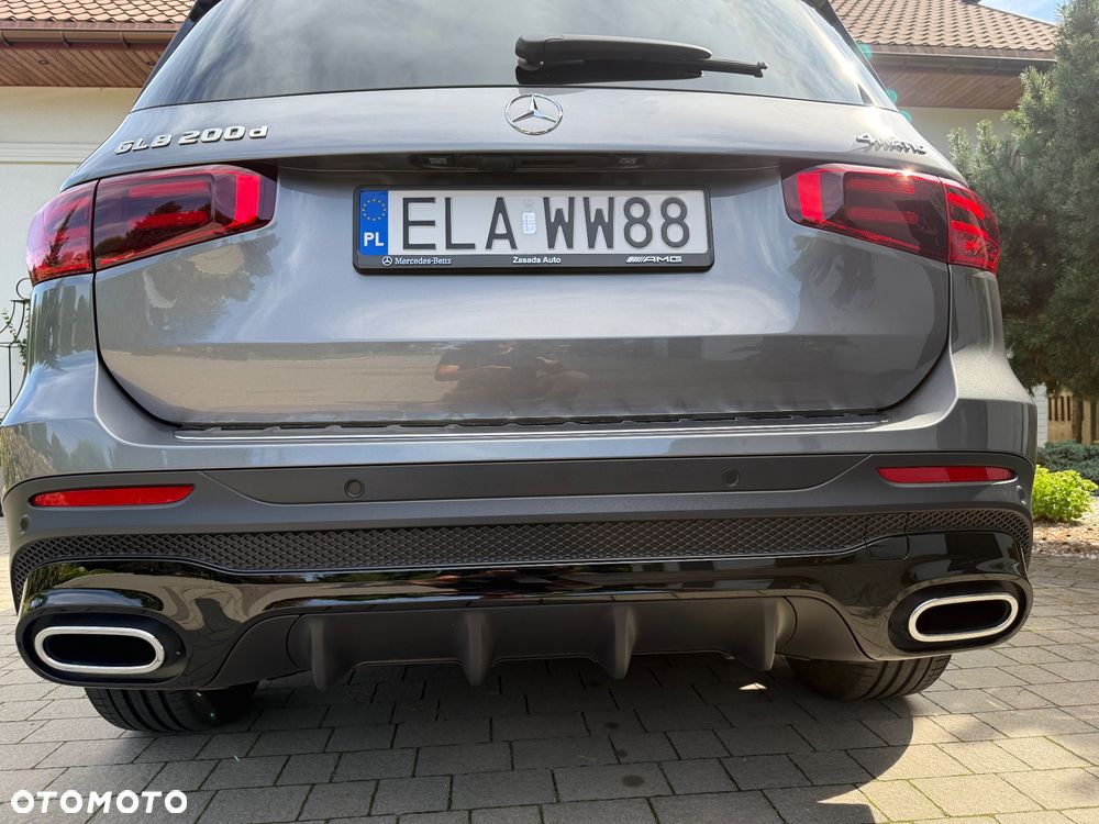 Mercedes-Benz GLB 200 d 4-Matic AMG Line 8G-DCT - 10