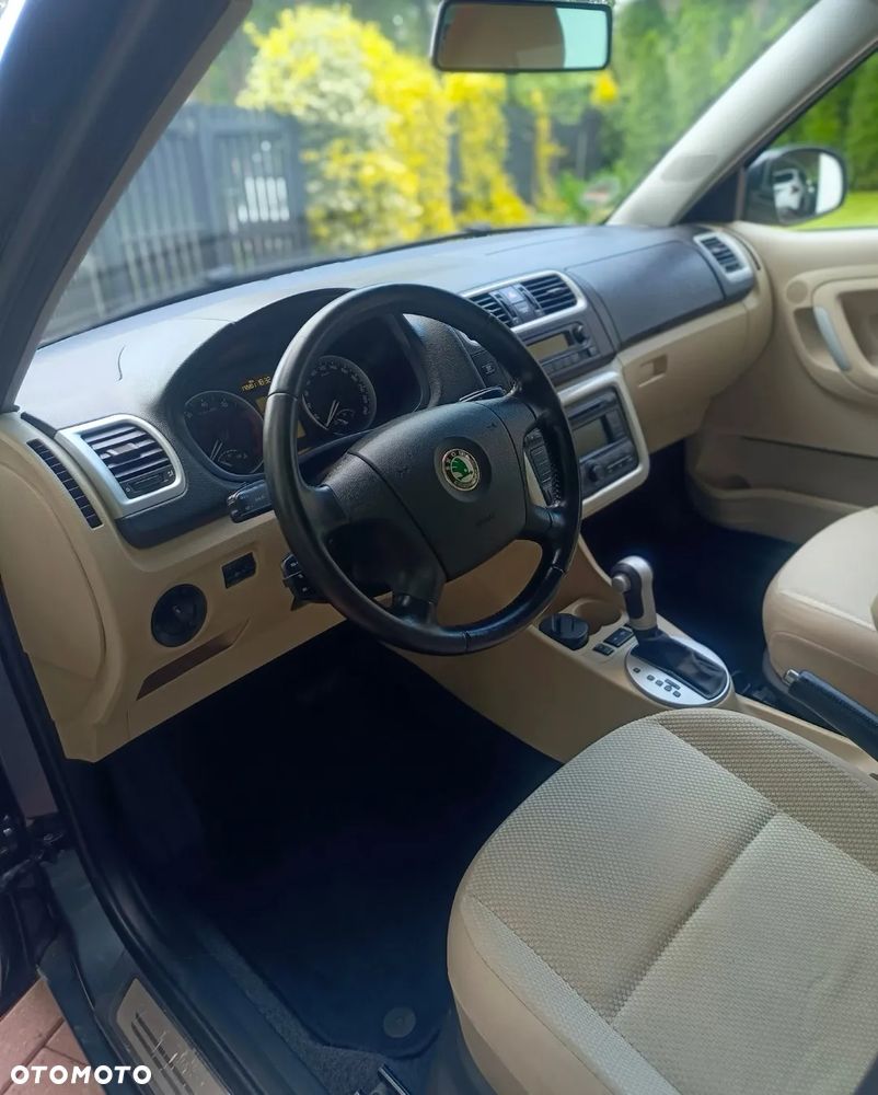 Skoda Fabia 1.6 16V Tiptronic Ambiente - 26