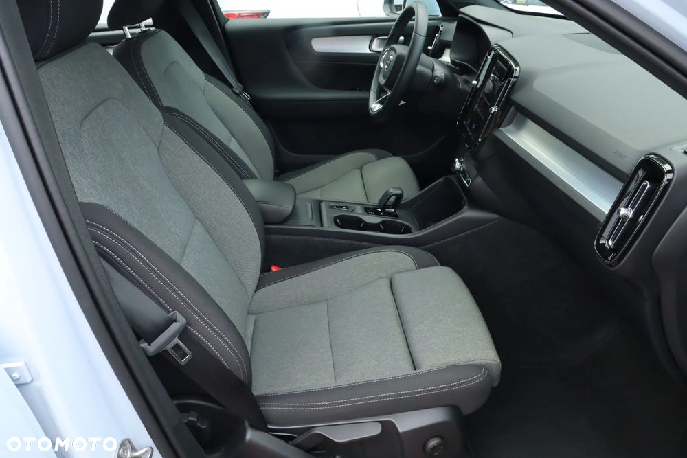 Volvo XC 40 T2 Core - 22