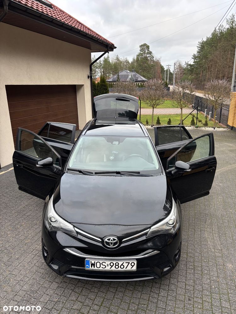 Toyota Avensis 2.0 D-4D Prestige - 8