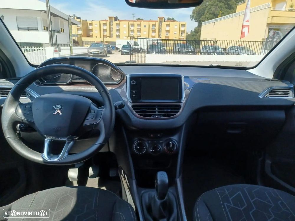 Peugeot 2008 - 14