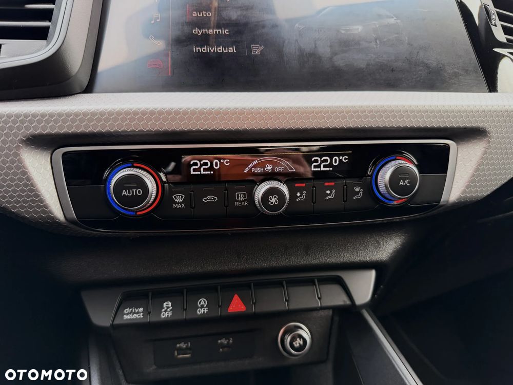 Audi A1 Sportback 30 TFSI S line - 30