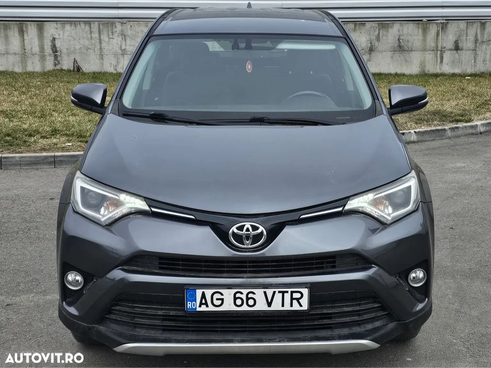 Toyota RAV4 - 1