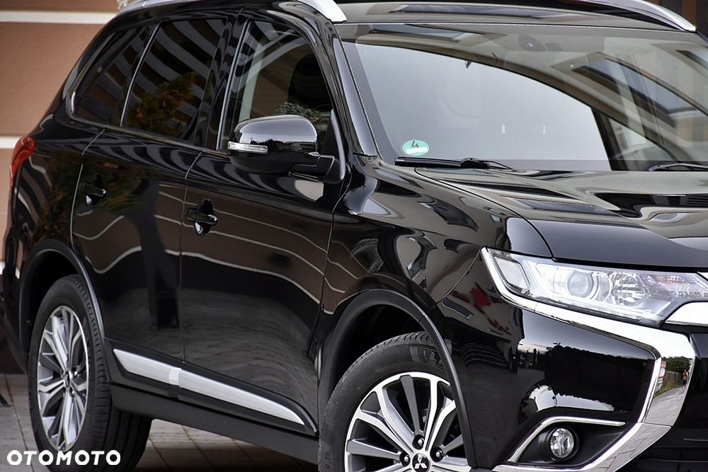 Mitsubishi Outlander 2.0 Invite + 2WD - 9