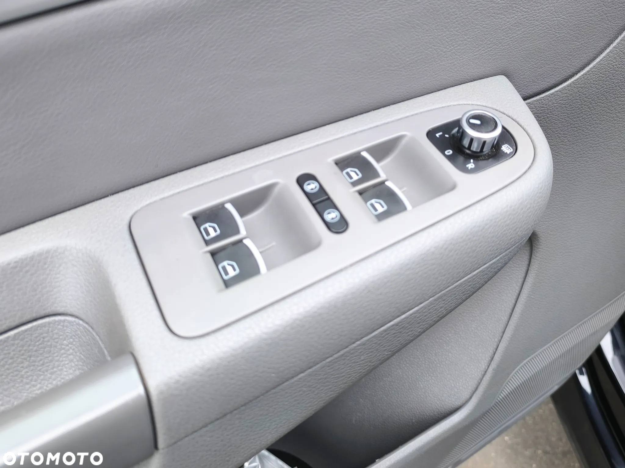 Volkswagen Sharan 2.0 TSI Highline DSG - 15