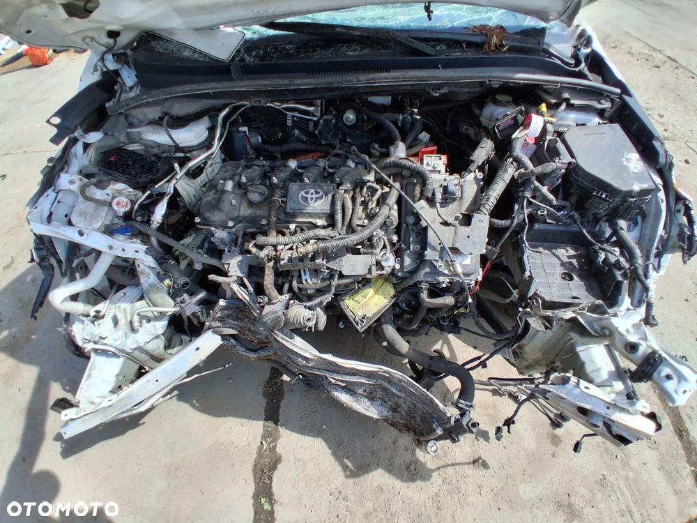 Toyota Corolla 1.8 Hybrid GR Sport Dynamic - 6