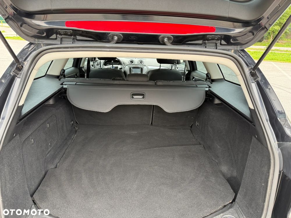 Ford Mondeo - 27