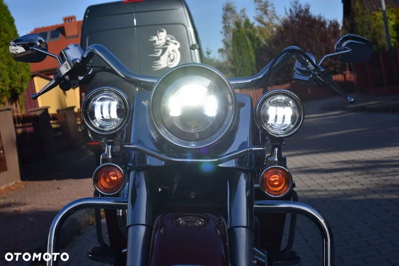 Harley-Davidson Touring Road King - 36