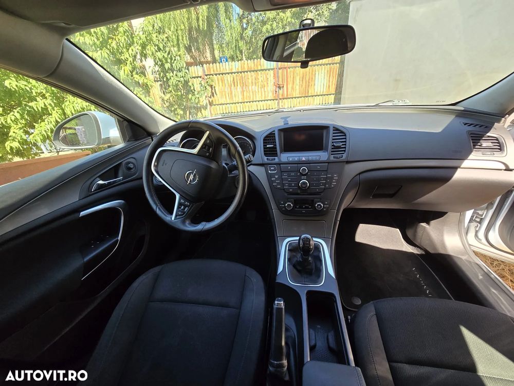 Opel Insignia - 10