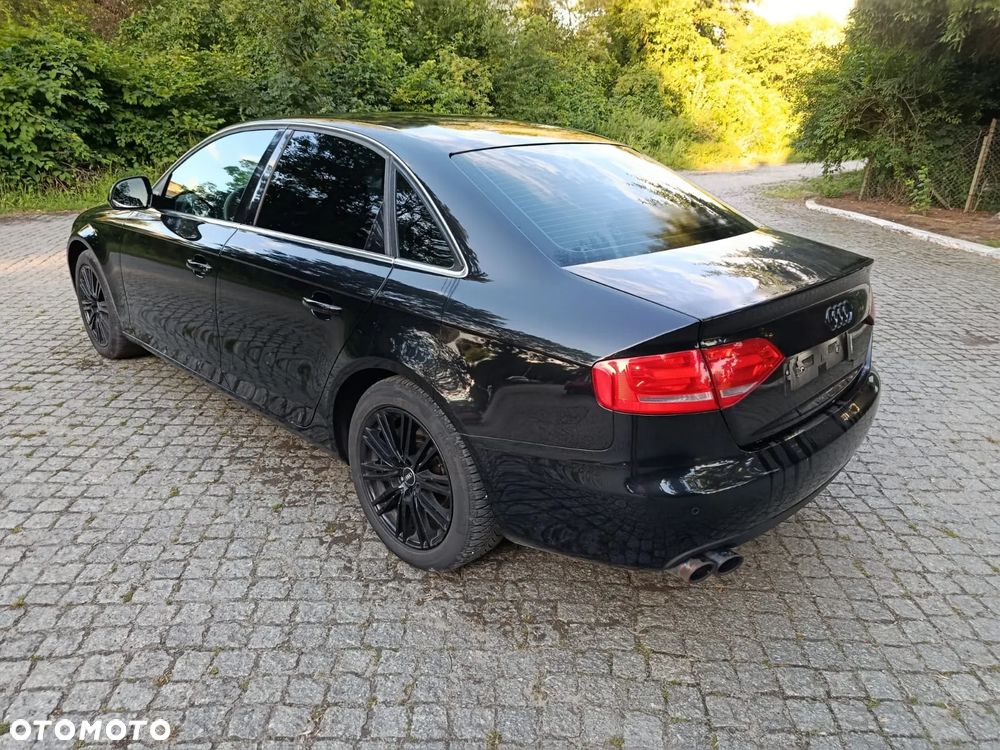 Audi A4 Limousine - 7