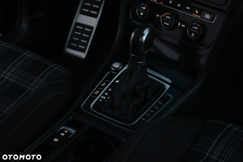 Volkswagen Golf GTD (BlueMotion Technology) DSG - 27