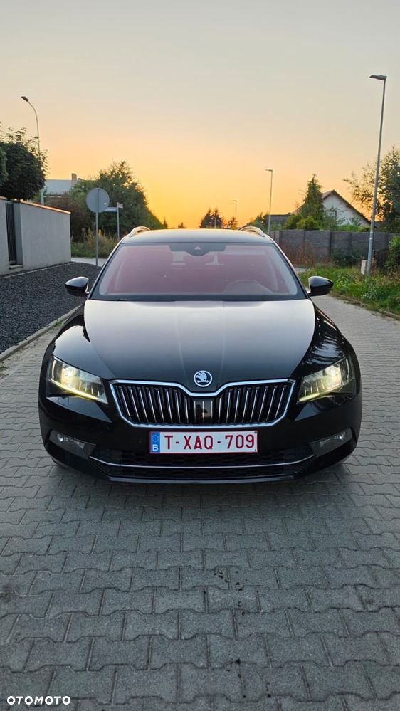 Skoda Superb 2.0 TDI DSG Premium Edition - 5