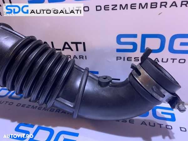Furtun Conducta Admisie Aer Turbo Turbina Turbosuflanta Renault Clio 3 1.5 DCI 2005 - 2014 Cod 8200500384 8200500384A [D0199] - 2