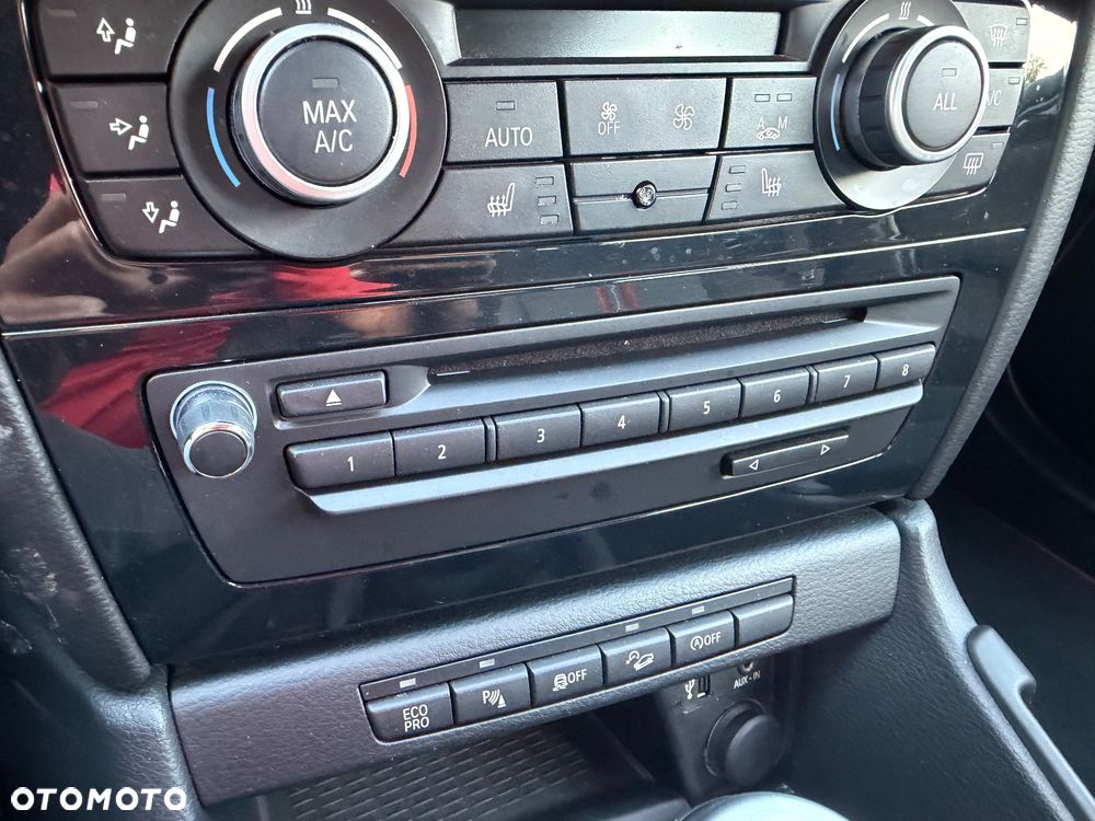 BMW X1 xDrive18d xLine - 10