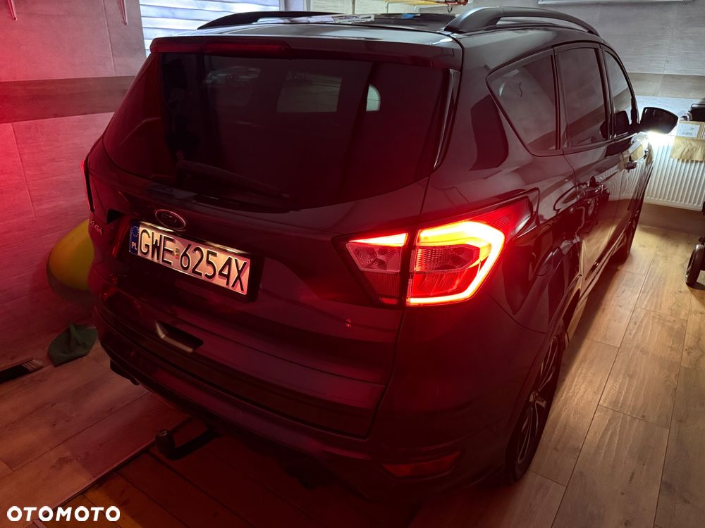 Ford Kuga - 40