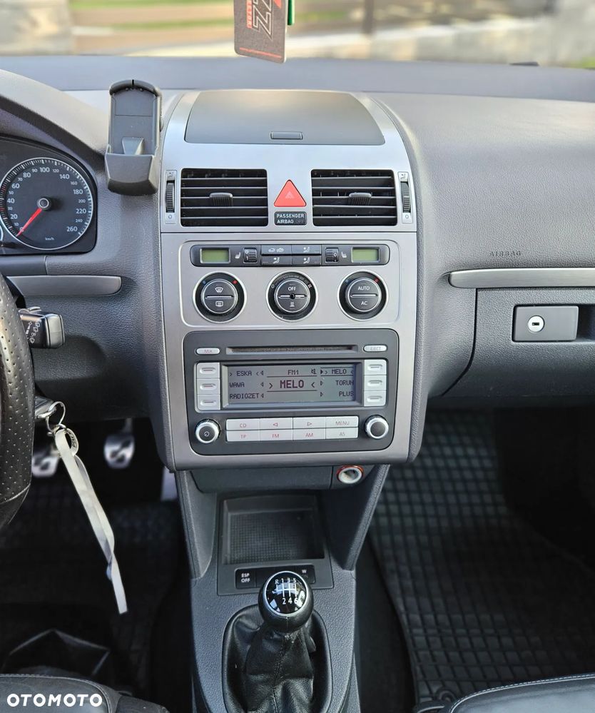 Volkswagen Touran 2.0 TDI DPF R-Line Edition - 29
