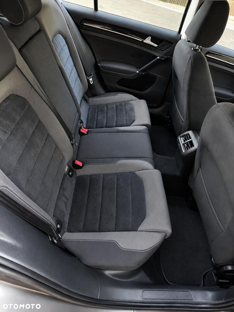 Volkswagen Golf 1.6 TDI BlueMotion Technology Comfortline - 16